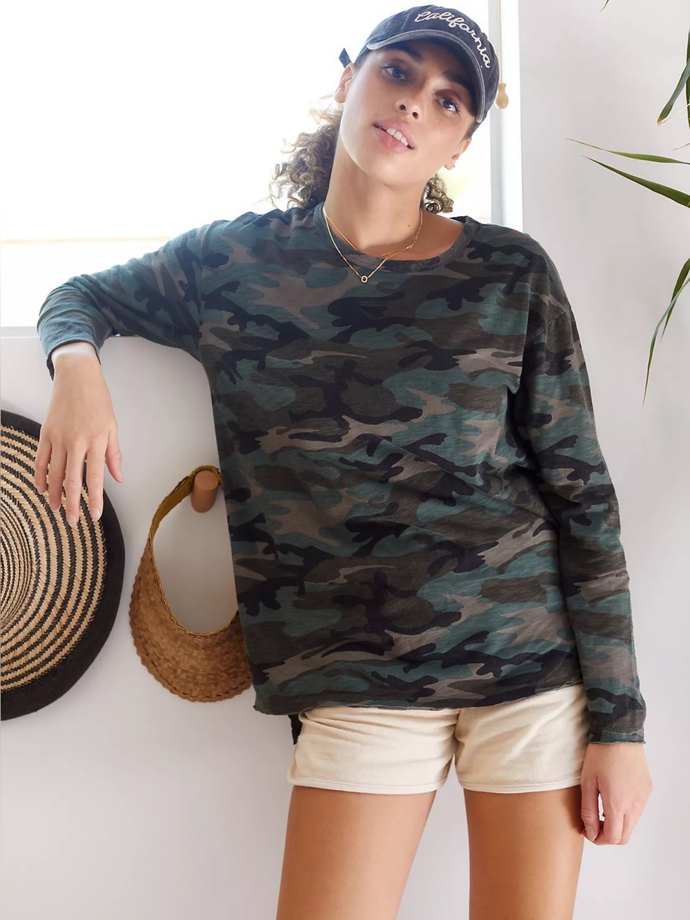 T.La from Anthropologie Women’s Green Camouflage Step-Hem Tunic Tee, Size Small